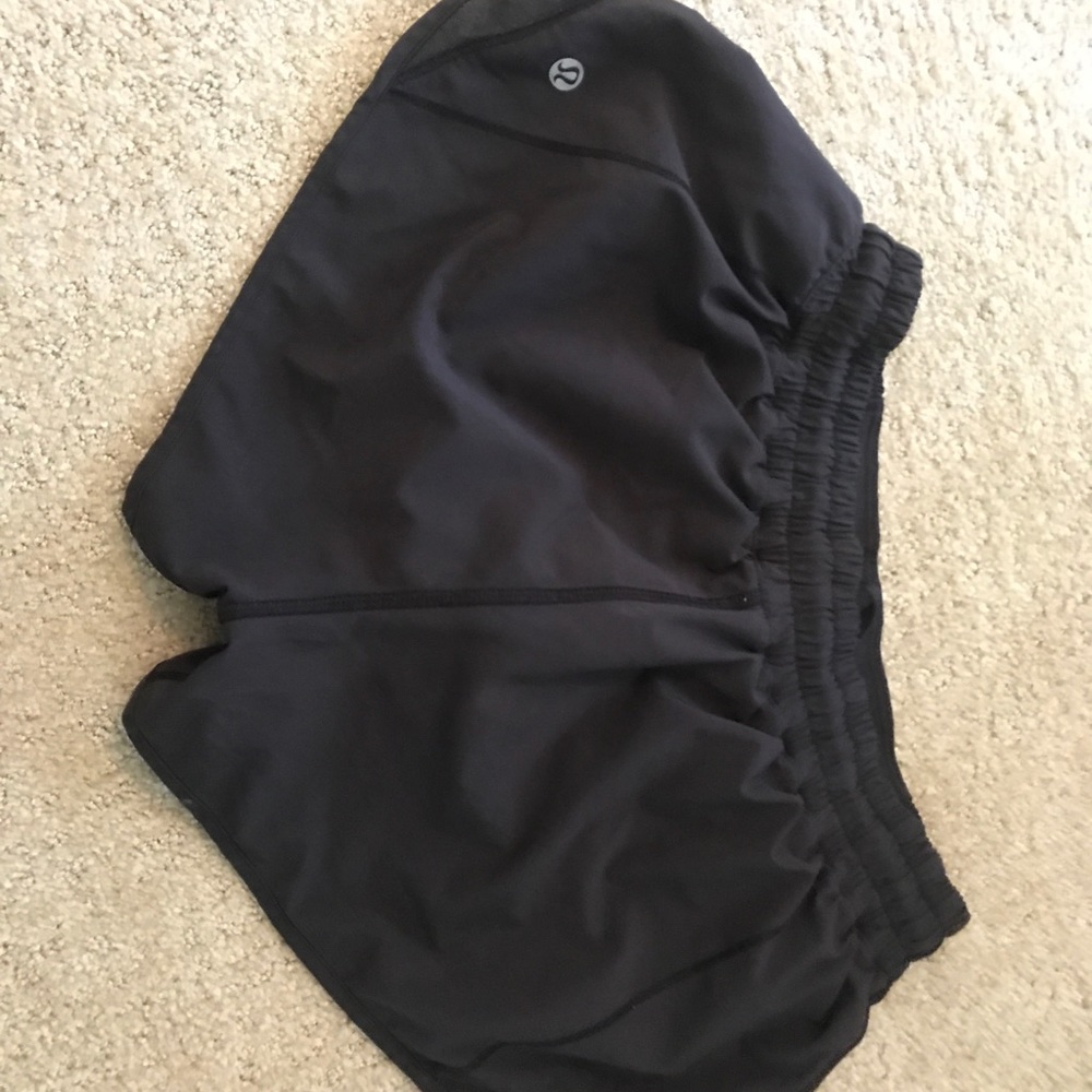 Black Lululemon Hotty Hot Shorts - 2.5” -  New